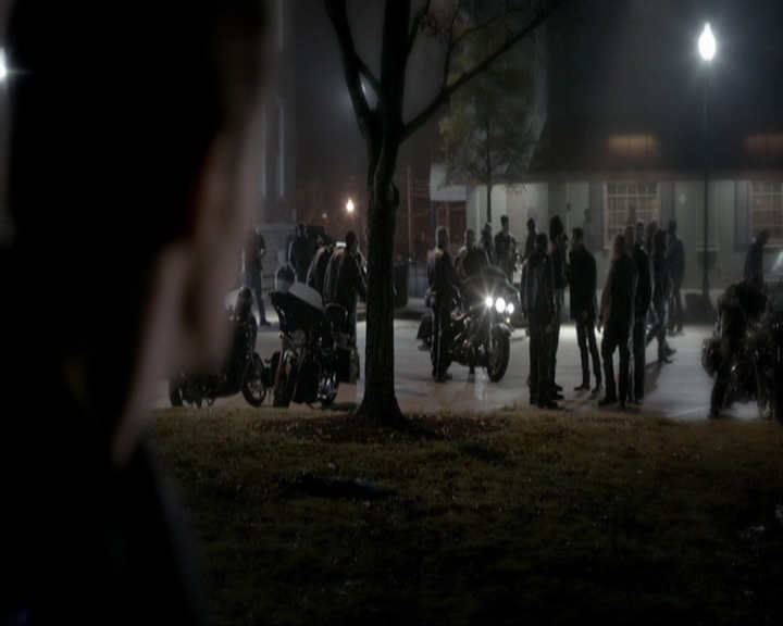 VampireDiariesWorld-dot-nl_7x11ThingsWeLostInTheFire1175.jpg
