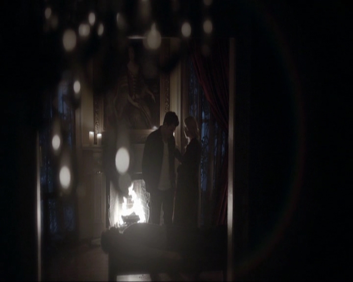 VampireDiariesWorld-dot-nl_7x11ThingsWeLostInTheFire1266.jpg