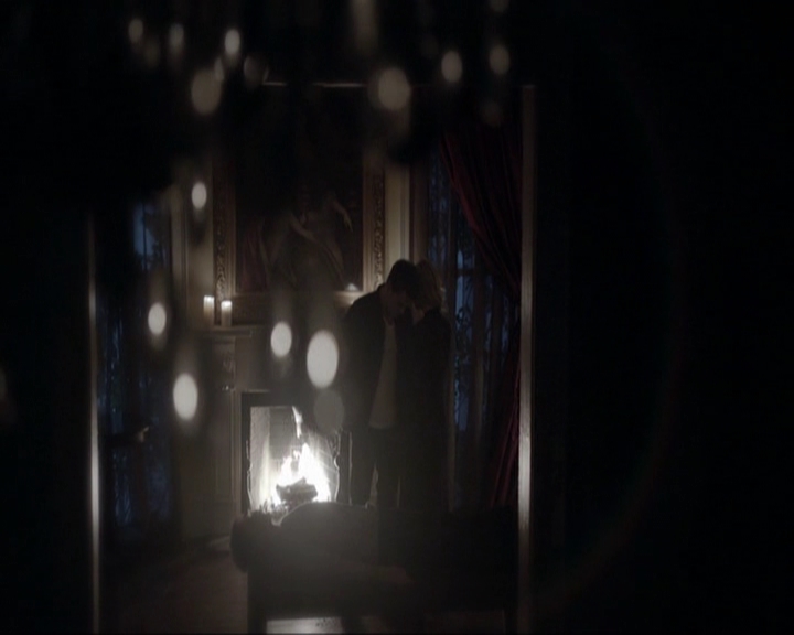 VampireDiariesWorld-dot-nl_7x11ThingsWeLostInTheFire1267.jpg