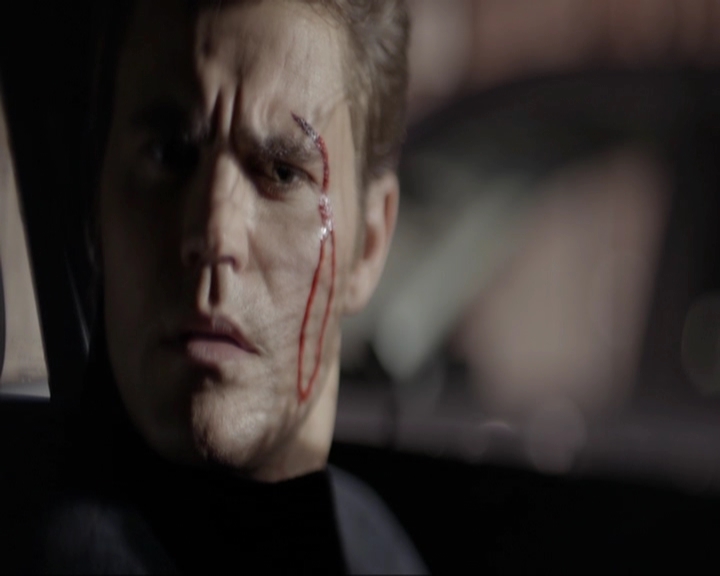 VampireDiariesWorld-dot-nl_7x11ThingsWeLostInTheFire1316.jpg