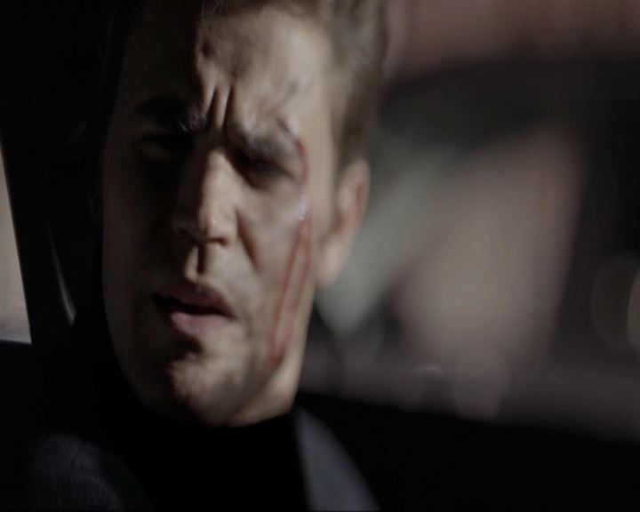VampireDiariesWorld-dot-nl_7x11ThingsWeLostInTheFire1319.jpg