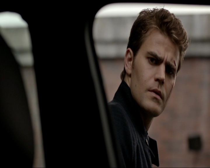 VampireDiariesWorld-dot-nl_7x11ThingsWeLostInTheFire1368.jpg