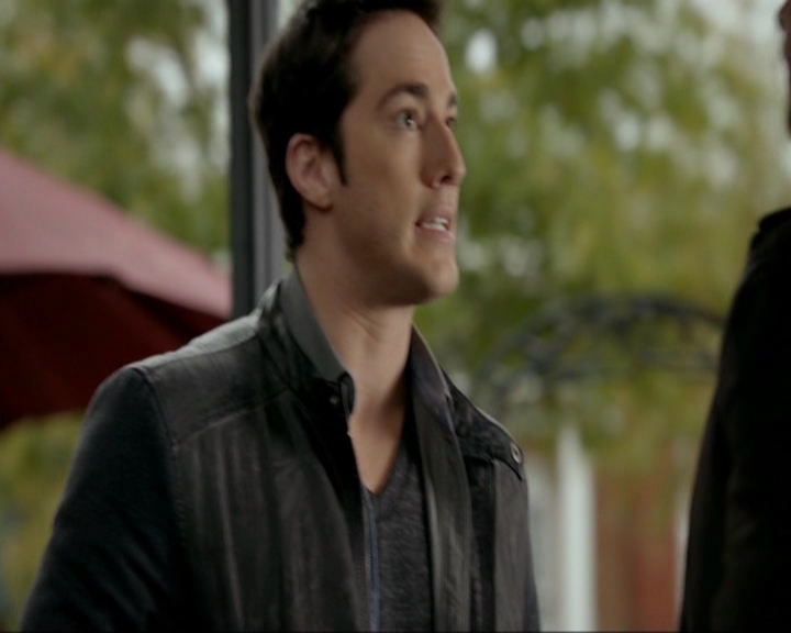 VampireDiariesWorld-dot-nl_7x11ThingsWeLostInTheFire1386.jpg