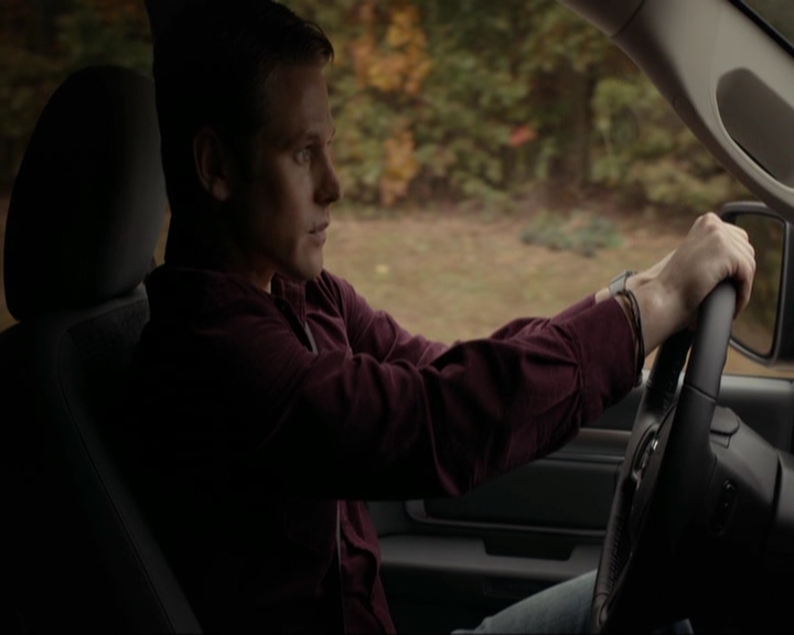VampireDiariesWorld-dot-nl_7x11ThingsWeLostInTheFire1447.jpg