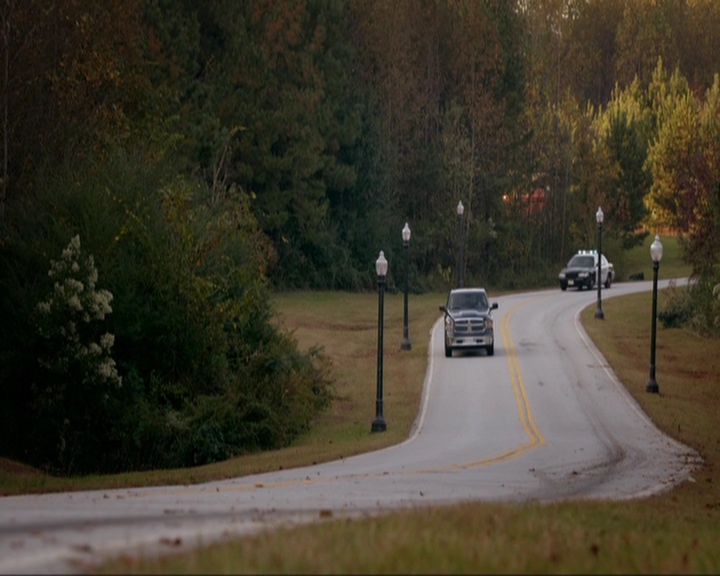 VampireDiariesWorld-dot-nl_7x11ThingsWeLostInTheFire1452.jpg
