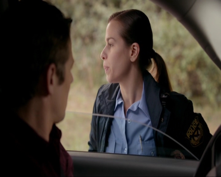 VampireDiariesWorld-dot-nl_7x11ThingsWeLostInTheFire1476.jpg