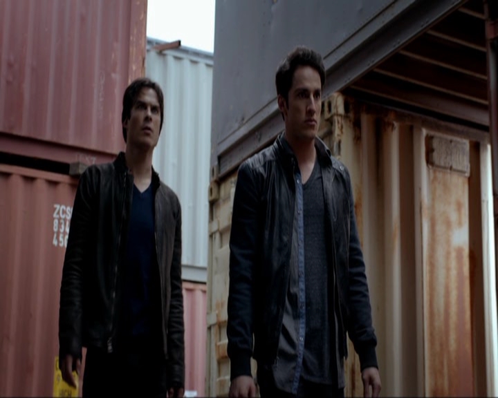 VampireDiariesWorld-dot-nl_7x11ThingsWeLostInTheFire1518.jpg