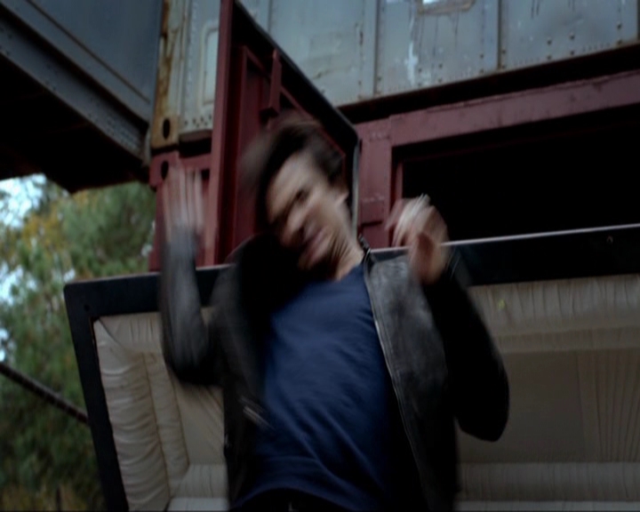 VampireDiariesWorld-dot-nl_7x11ThingsWeLostInTheFire1564.jpg