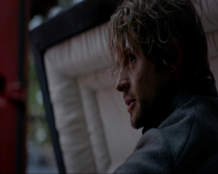 VampireDiariesWorld-dot-nl_7x11ThingsWeLostInTheFire1628.jpg