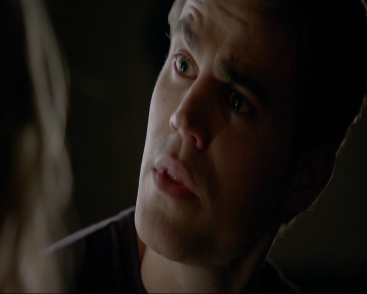 VampireDiariesWorld-dot-nl_7x11ThingsWeLostInTheFire1757.jpg