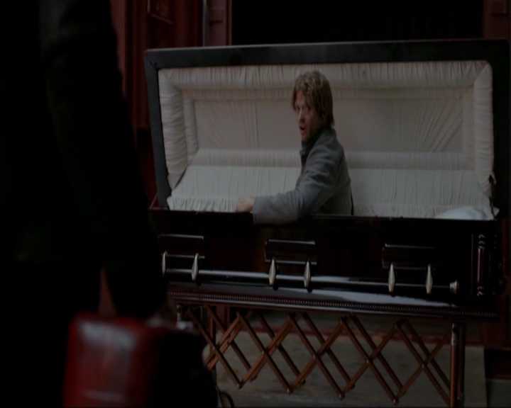 VampireDiariesWorld-dot-nl_7x11ThingsWeLostInTheFire1774.jpg