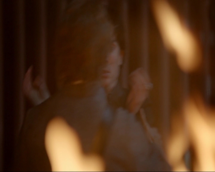 VampireDiariesWorld-dot-nl_7x11ThingsWeLostInTheFire1806.jpg