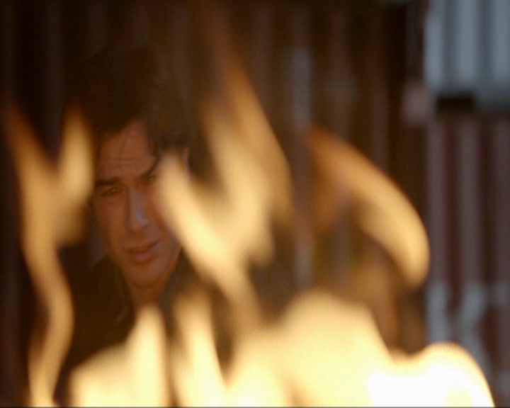 VampireDiariesWorld-dot-nl_7x11ThingsWeLostInTheFire1815.jpg