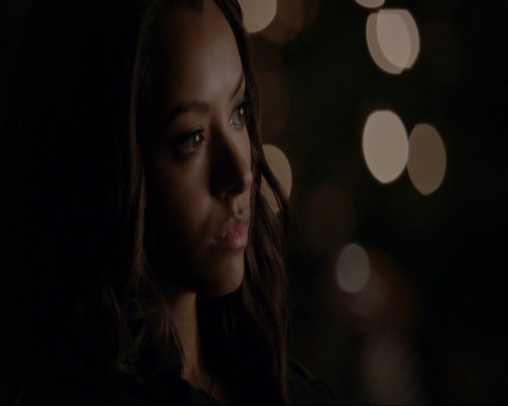 VampireDiariesWorld-dot-nl_7x11ThingsWeLostInTheFire1874.jpg