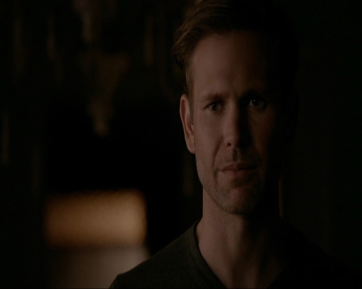VampireDiariesWorld-dot-nl_7x11ThingsWeLostInTheFire2088.jpg