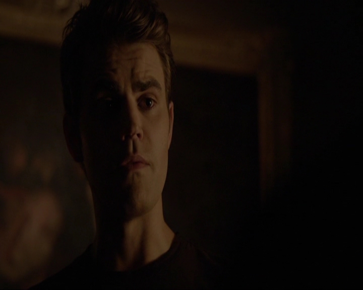 VampireDiariesWorld-dot-nl_7x11ThingsWeLostInTheFire2194.jpg