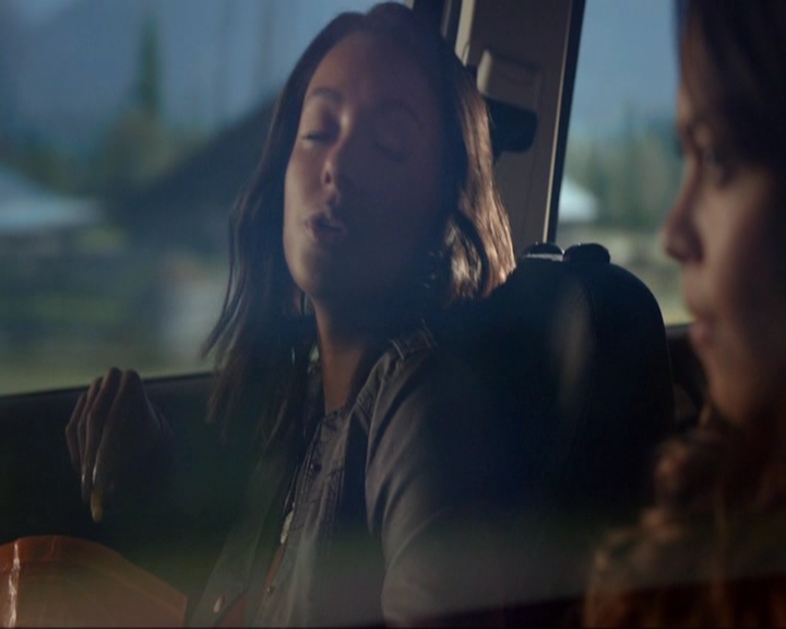 VampireDiariesWorld-dot-nl_7x12PostcardsFromTheEdge0603.jpg VampireDiariesWorld-dot-nl_7x12PostcardsFromTheEdge0603.jpg