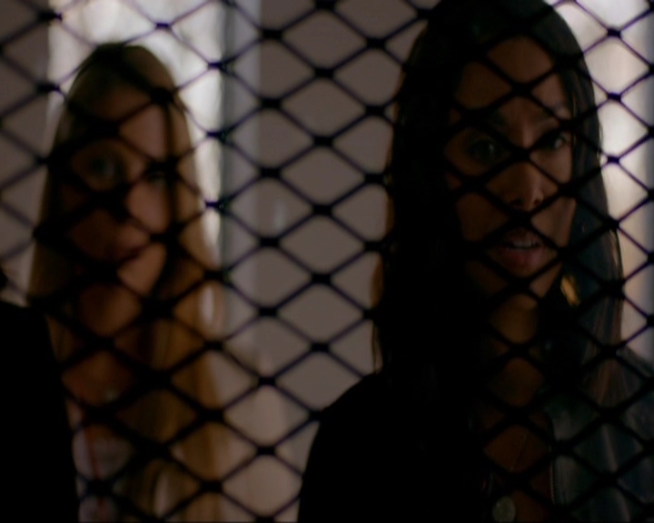 VampireDiariesWorld-dot-nl_7x12PostcardsFromTheEdge0720.jpg VampireDiariesWorld-dot-nl_7x12PostcardsFromTheEdge0720.jpg