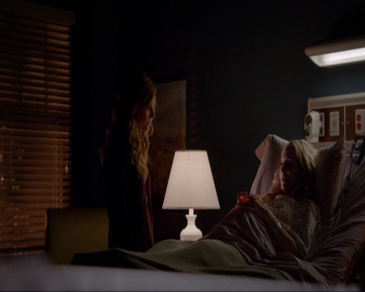 VampireDiariesWorld-dot-nl_7x12PostcardsFromTheEdge0927.jpg