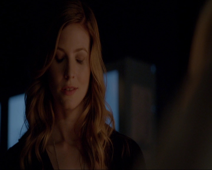 VampireDiariesWorld-dot-nl_7x12PostcardsFromTheEdge0930.jpg