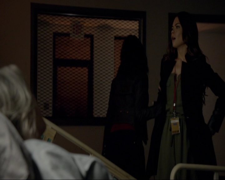 VampireDiariesWorld-dot-nl_7x12PostcardsFromTheEdge1053.jpg