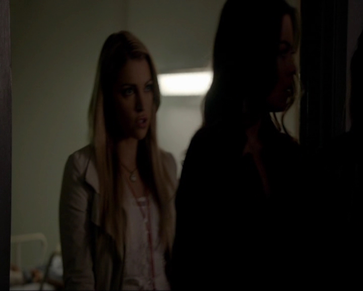 VampireDiariesWorld-dot-nl_7x12PostcardsFromTheEdge1057.jpg