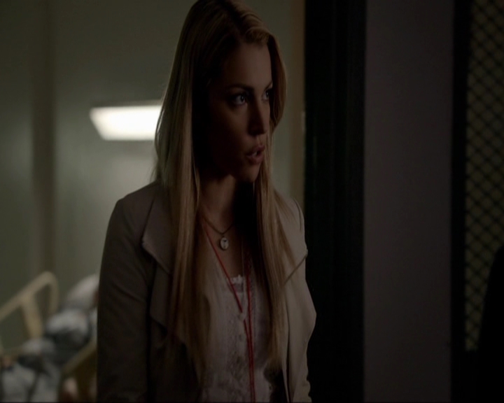VampireDiariesWorld-dot-nl_7x12PostcardsFromTheEdge1058.jpg