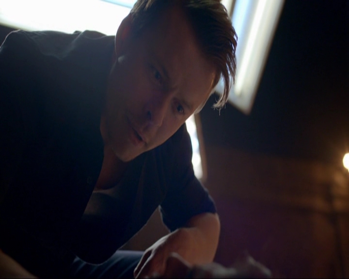VampireDiariesWorld-dot-nl_7x12PostcardsFromTheEdge1497.jpg
