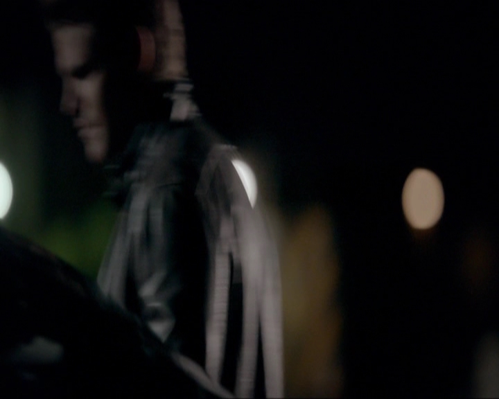 VampireDiariesWorld-dot-nl_7x12PostcardsFromTheEdge1698.jpg