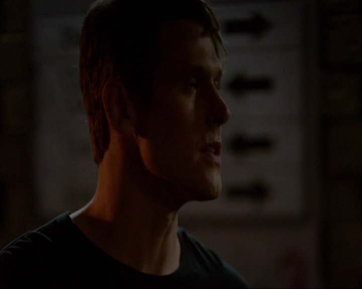 VampireDiariesWorld-dot-nl_7x12PostcardsFromTheEdge2250.jpg