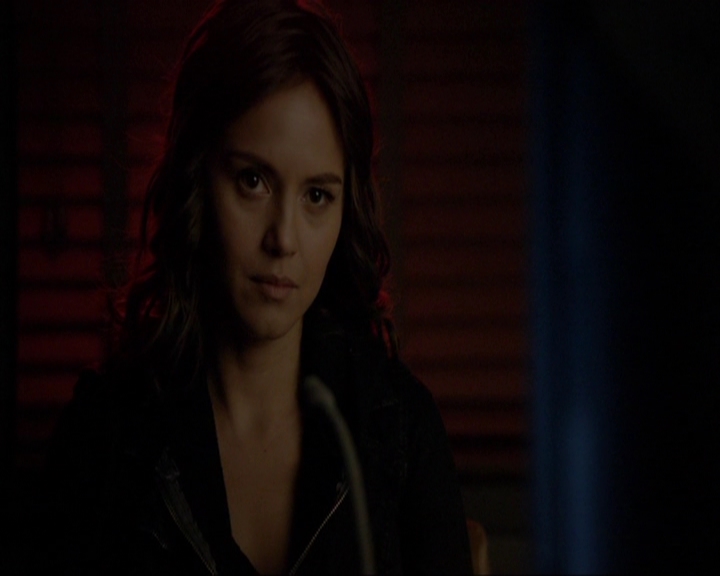 VampireDiariesWorld-dot-nl_7x12PostcardsFromTheEdge2278.jpg