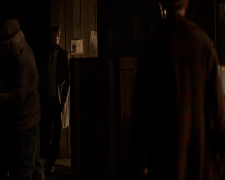 VampireDiariesWorld-dot-nl_7x13ThisWomansWork-deletedscenes0013.jpg