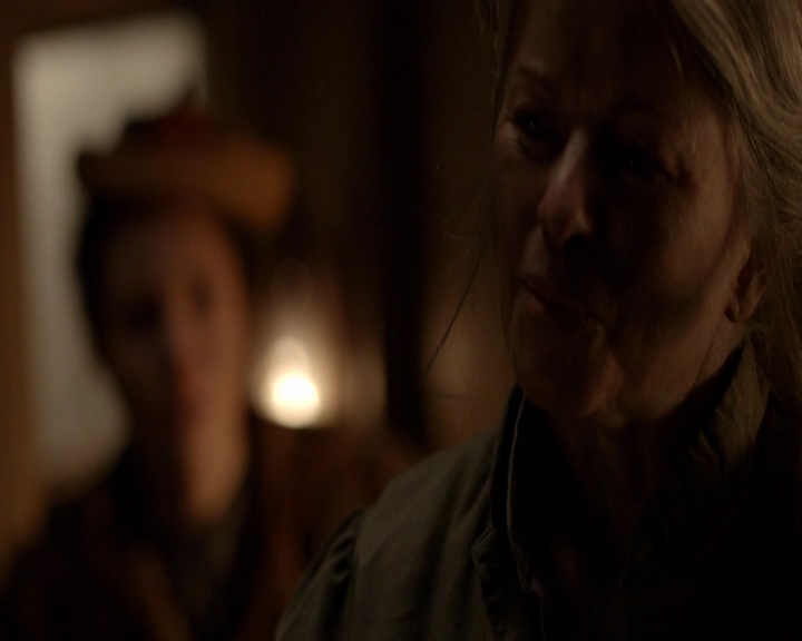 VampireDiariesWorld-dot-nl_7x13ThisWomansWork-deletedscenes0051.jpg