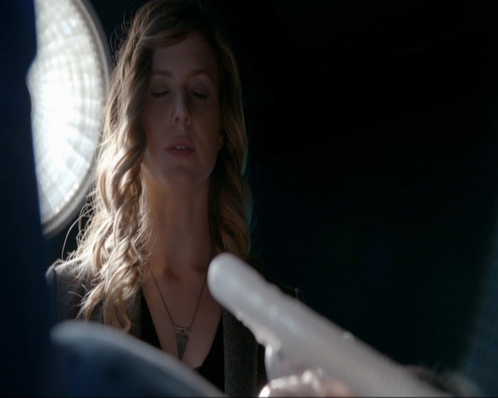 VampireDiariesWorld-dot-nl_7x13ThisWomansWork1402.jpg