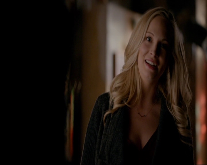 VampireDiariesWorld-dot-nl_7x14MoonlightOnTheBayou0017.jpg