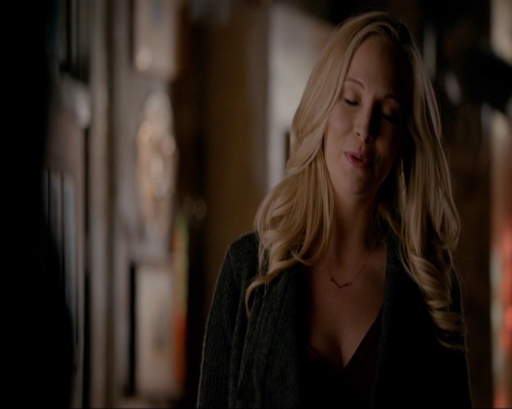 VampireDiariesWorld-dot-nl_7x14MoonlightOnTheBayou0018.jpg