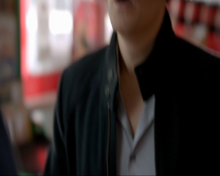 VampireDiariesWorld-dot-nl_7x14MoonlightOnTheBayou0088.jpg