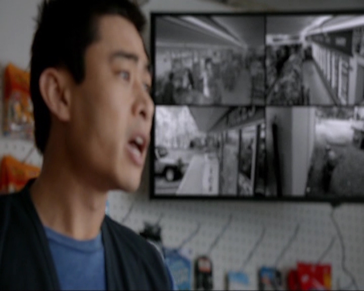 VampireDiariesWorld-dot-nl_7x14MoonlightOnTheBayou0107.jpg