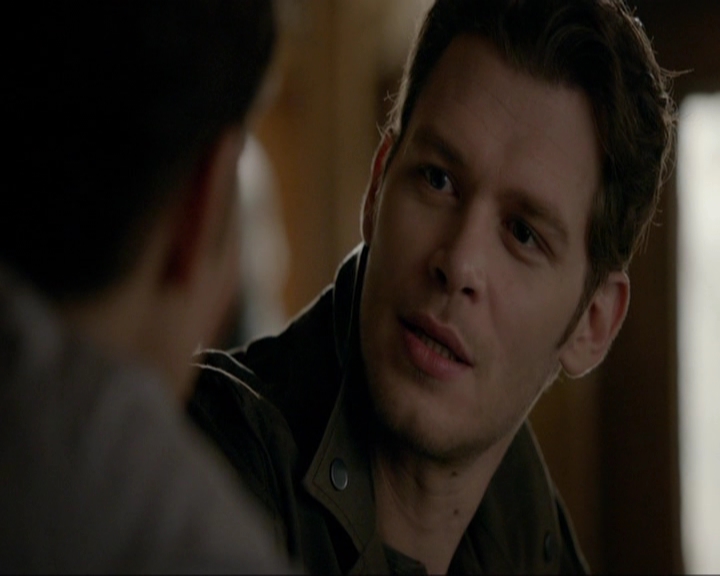 VampireDiariesWorld-dot-nl_7x14MoonlightOnTheBayou0492.jpg
