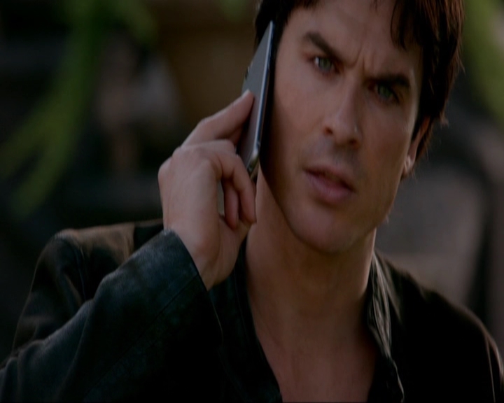 VampireDiariesWorld-dot-nl_7x14MoonlightOnTheBayou0740.jpg