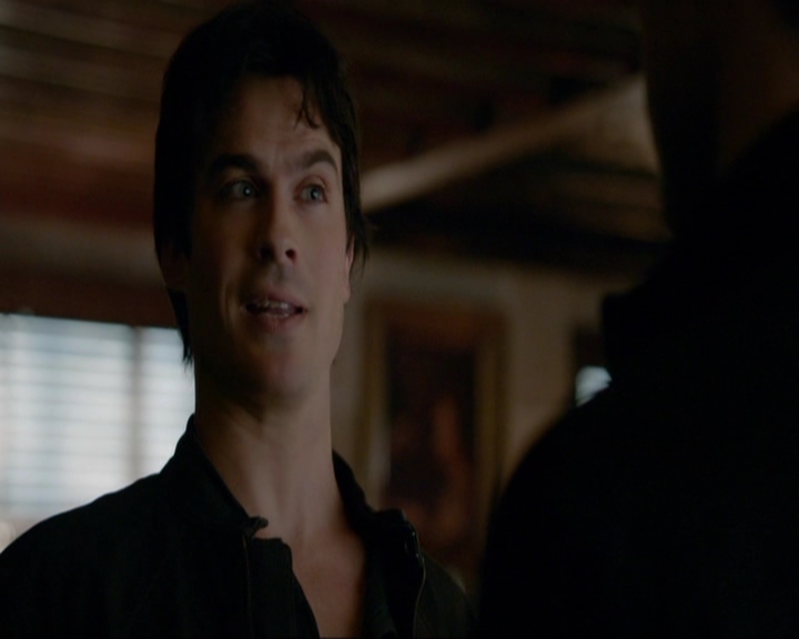 VampireDiariesWorld-dot-nl_7x14MoonlightOnTheBayou0822.jpg