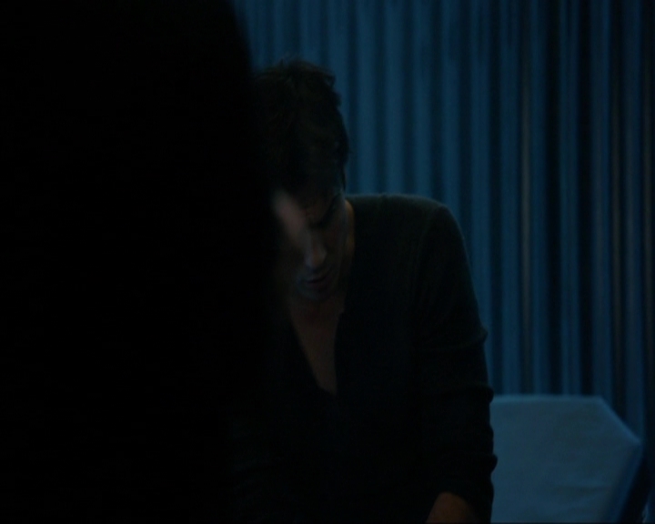 VampireDiariesWorld-dot-nl_7x14MoonlightOnTheBayou0887.jpg