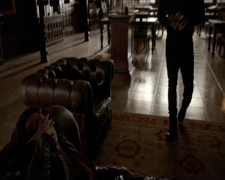 VampireDiariesWorld-dot-nl_7x14MoonlightOnTheBayou0963.jpg
