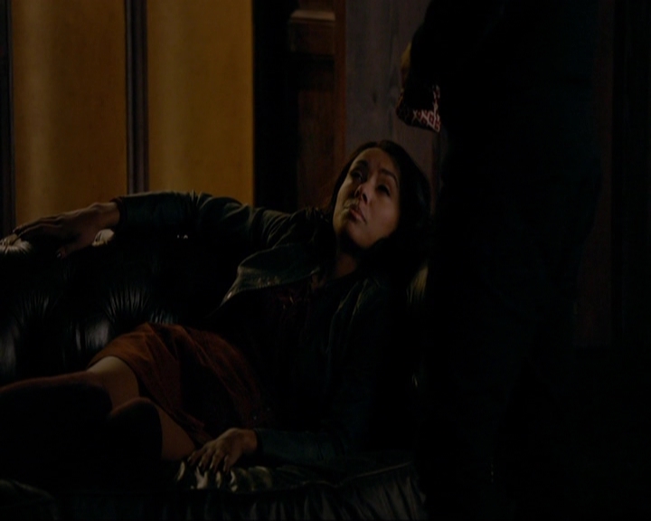 VampireDiariesWorld-dot-nl_7x14MoonlightOnTheBayou0974.jpg