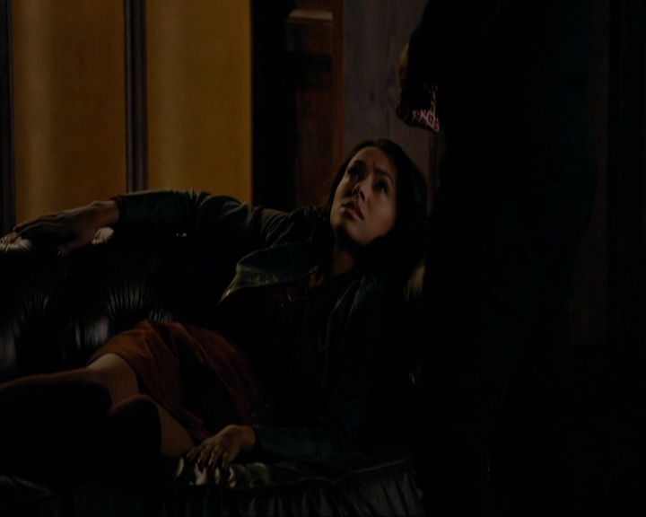 VampireDiariesWorld-dot-nl_7x14MoonlightOnTheBayou0975.jpg