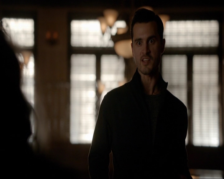 VampireDiariesWorld-dot-nl_7x14MoonlightOnTheBayou0989.jpg