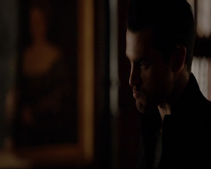 VampireDiariesWorld-dot-nl_7x14MoonlightOnTheBayou0992.jpg