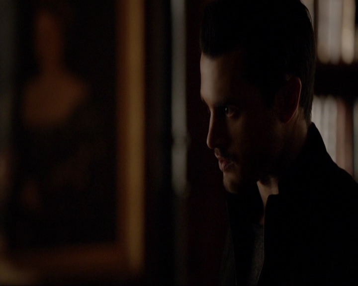 VampireDiariesWorld-dot-nl_7x14MoonlightOnTheBayou0993.jpg