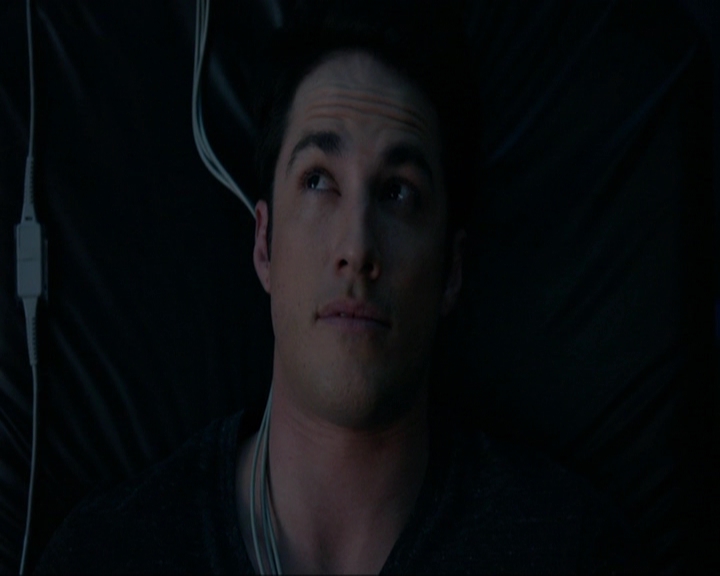 VampireDiariesWorld-dot-nl_7x14MoonlightOnTheBayou1050.jpg