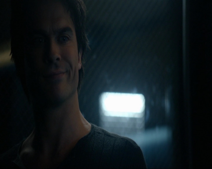 VampireDiariesWorld-dot-nl_7x14MoonlightOnTheBayou1073.jpg